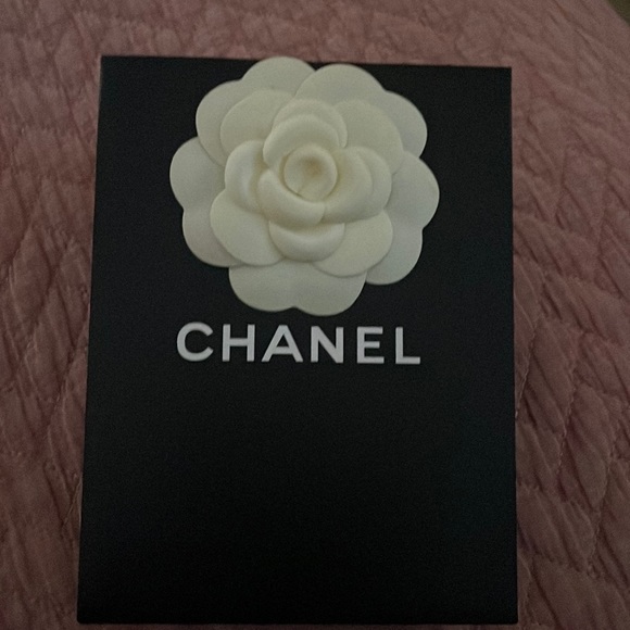 New Chanel - Picture 1 of 9